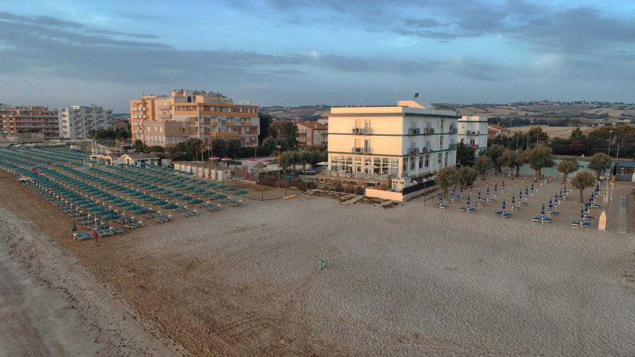 Hotel Internazionale มาร็อตตา ภายนอก รูปภาพ