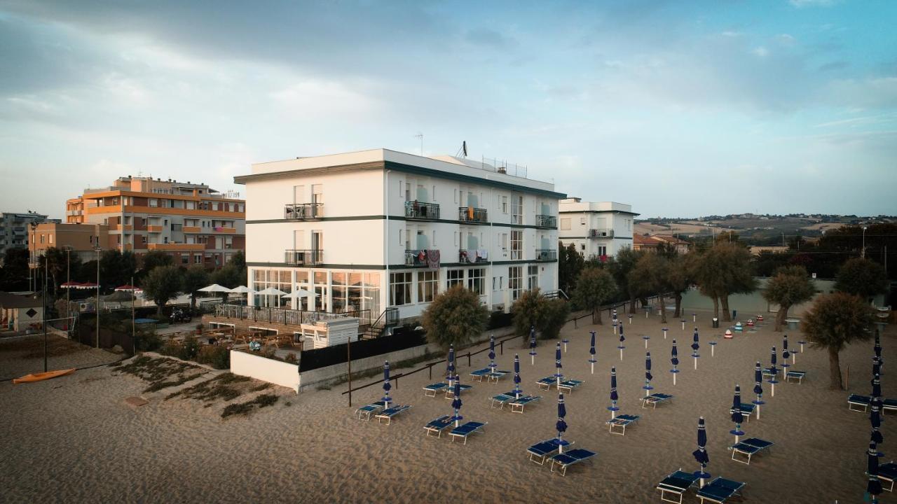 Hotel Internazionale มาร็อตตา ภายนอก รูปภาพ