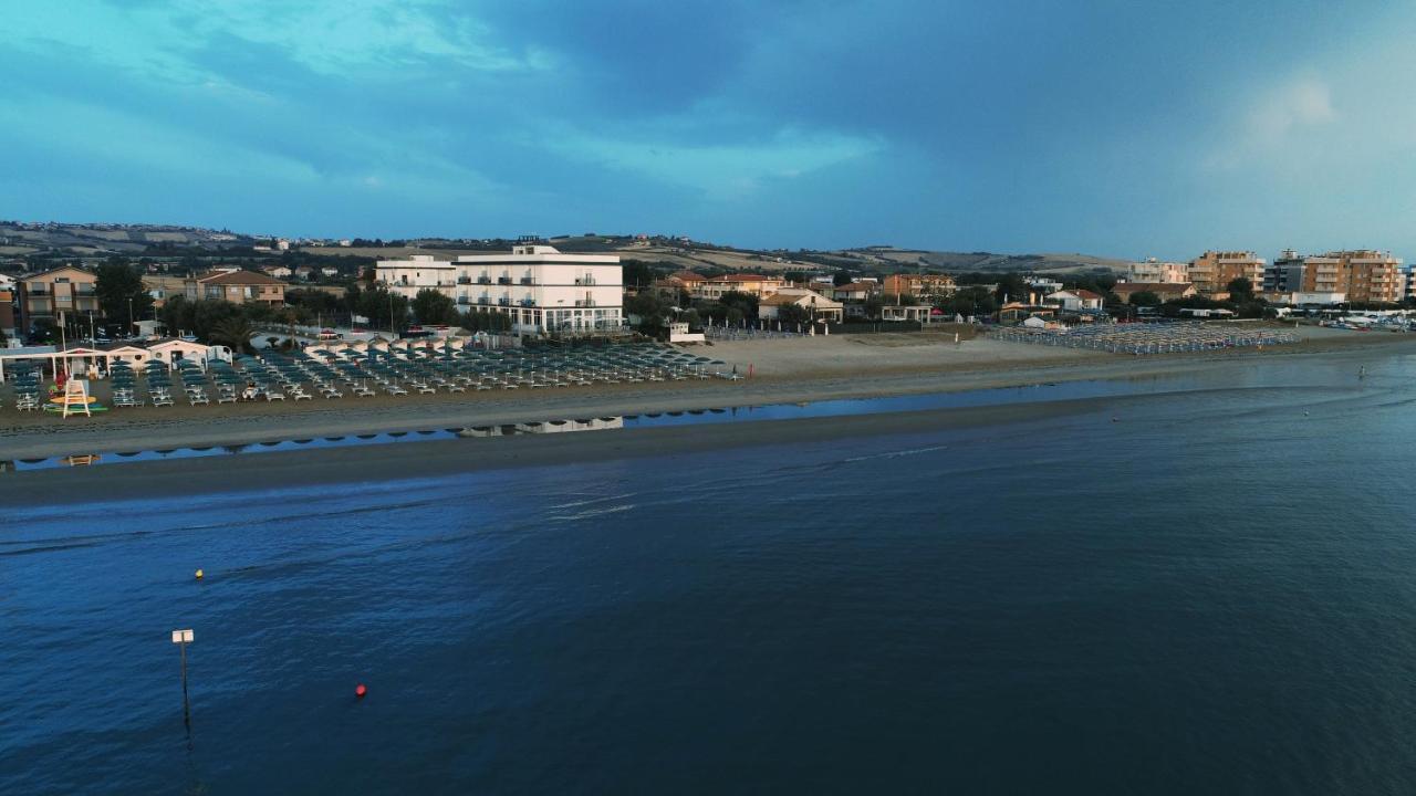 Hotel Internazionale มาร็อตตา ภายนอก รูปภาพ