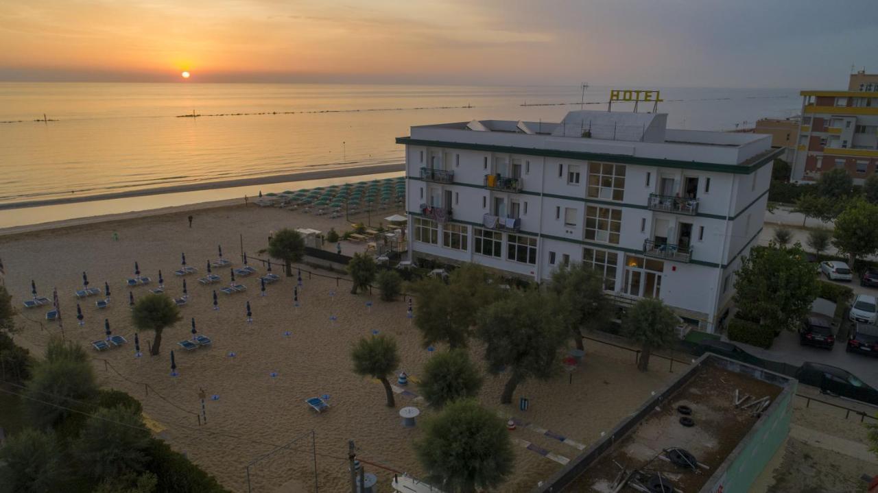 Hotel Internazionale มาร็อตตา ภายนอก รูปภาพ