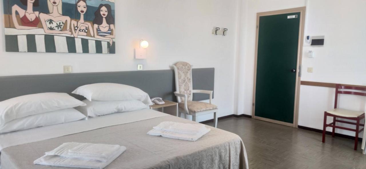 Hotel Internazionale มาร็อตตา ภายนอก รูปภาพ