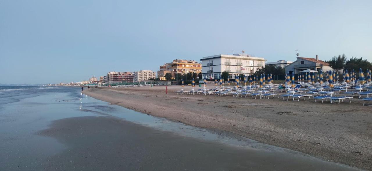 Hotel Internazionale มาร็อตตา ภายนอก รูปภาพ